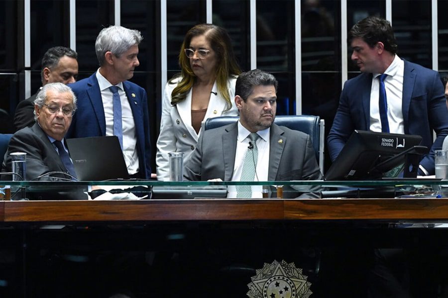 PL da Dosimetria: Senado aprova texto que pode reduzir penas de condenados no 8/1; Lula sinaliza veto.
