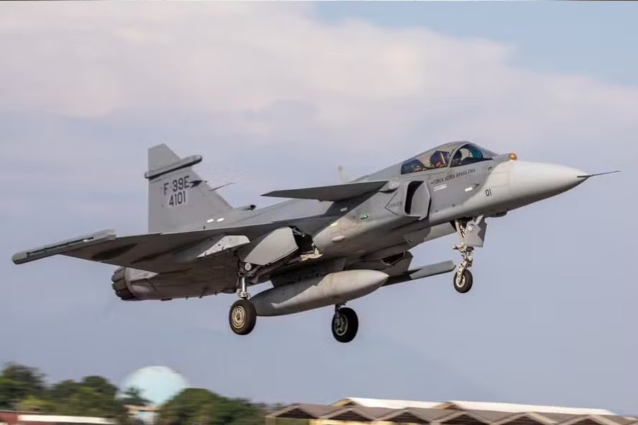 Força Aérea Brasileira Realiza Primeiro Teste de Tiro Aéreo com o Caça F-39E Gripen.