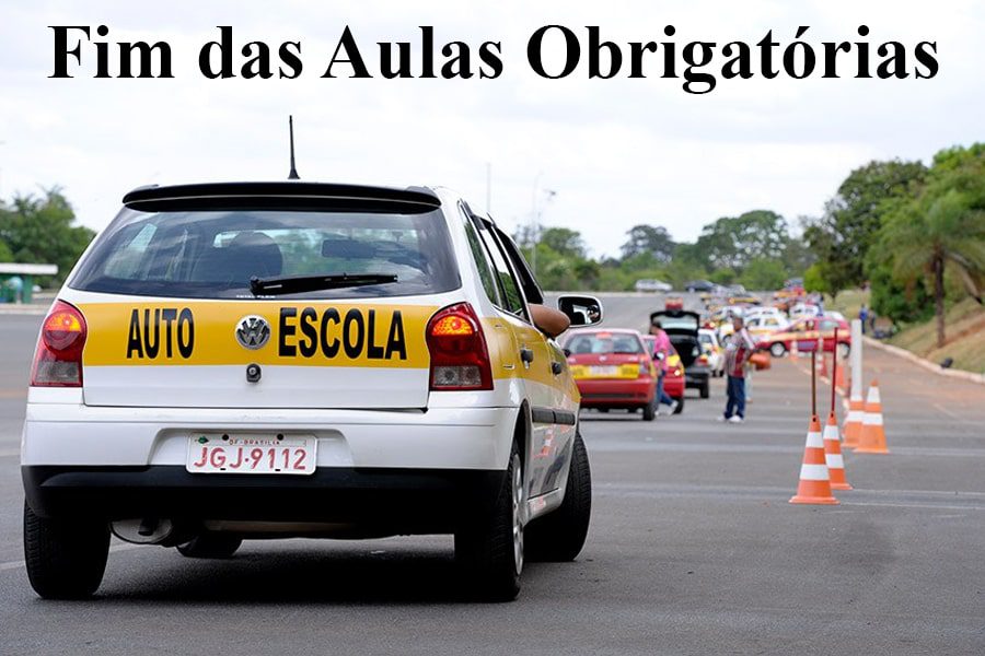 Contran aprova novas regras para CNH, eliminando aulas obrigatórias em autoescolas.