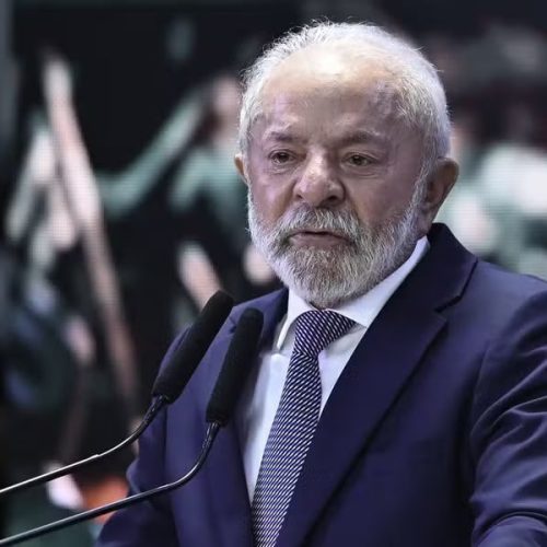 Pressão Política: Ex-Ministros da Justiça Solicitam que Lula Lidere a Crise de Segurança Pública no Rio de Janeiro