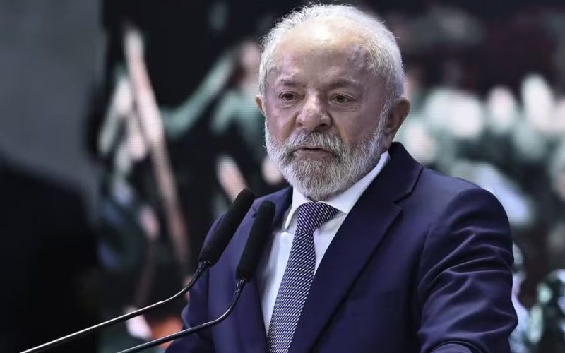 Pressão Política: Ex-Ministros da Justiça Solicitam que Lula Lidere a Crise de Segurança Pública no Rio de Janeiro