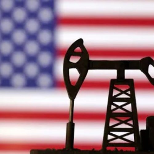 Trump reverte regras de Biden e libera exploração de petróleo no Alasca.