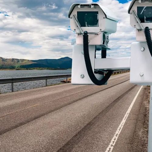 Novos radares de fiscalização começam a operar na Rio-Santos, em São Sebastião.