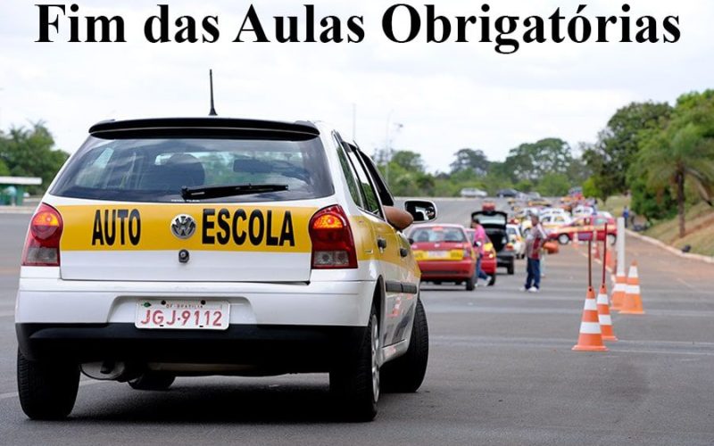 Contran aprova novas regras para CNH, eliminando aulas obrigatórias em autoescolas.