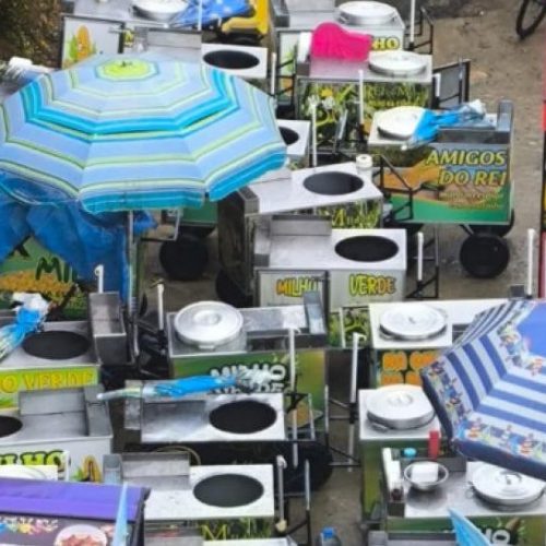 Risco à Saúde no Litoral: ‘Operação Espantalho’ em Ubatuba apreende 50 carrinhos de milho por irregularidade sanitária