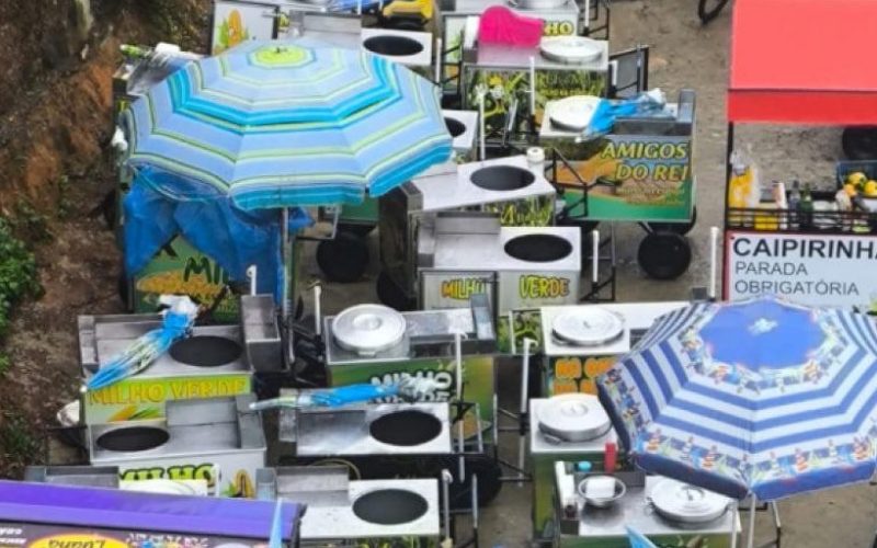 Risco à Saúde no Litoral: ‘Operação Espantalho’ em Ubatuba apreende 50 carrinhos de milho por irregularidade sanitária