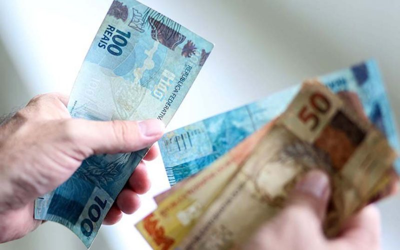 Senado aprova, por unanimidade, isenção do Imposto de Renda para salários de até R$ 5 mil e taxação de super-ricos; medida beneficia 16 milhões