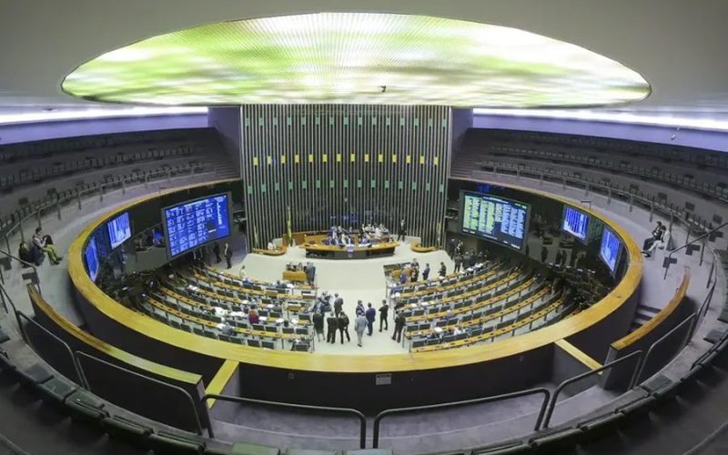 Tributação em Pauta: Senado Adia Votação de PL que Taxa Fintechs e Apostas Esportivas.