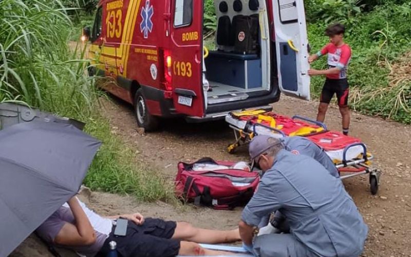 Resgate do 11°Grupamento de Bombeiros a ciclista, sábado dia 14 de fevereiro em Itamanbuca